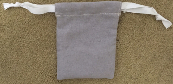 ジュートのドローストリング袋/バーラップのドローストリング袋の注文のシルク スクリーン印刷